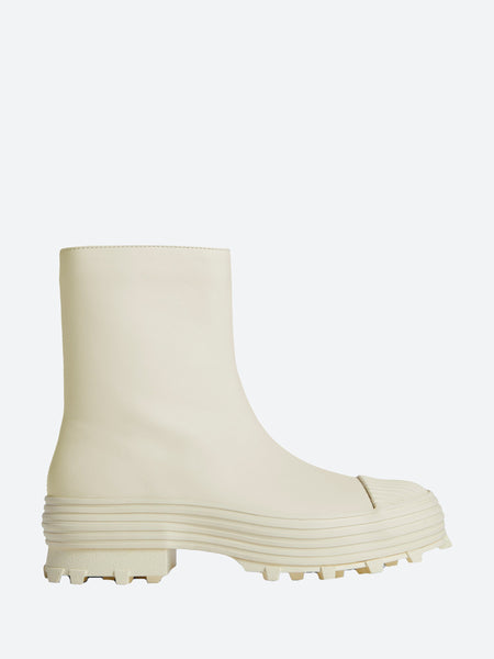 camperlaboブーツ Boots Collection | Topics | Camper（カンペール）日本公式サイト