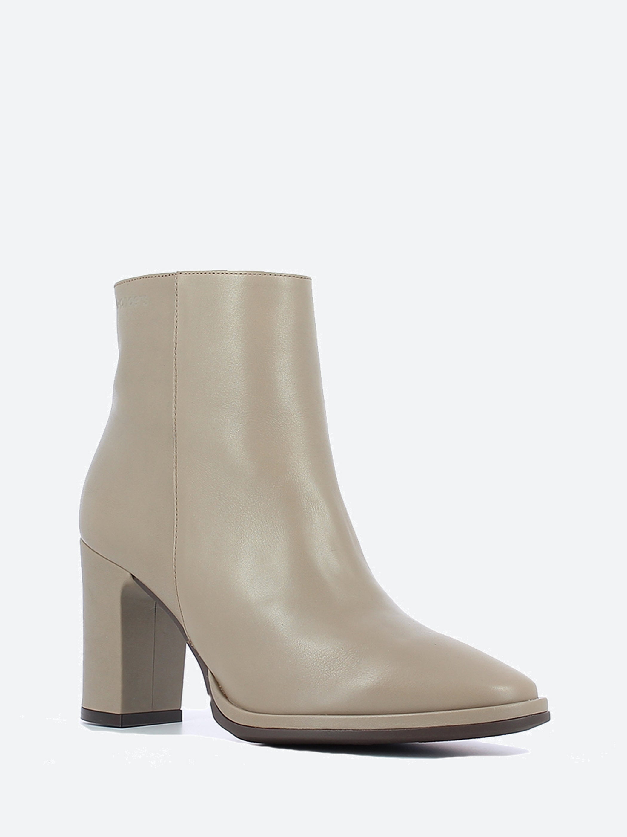M-5105 Heel Boot