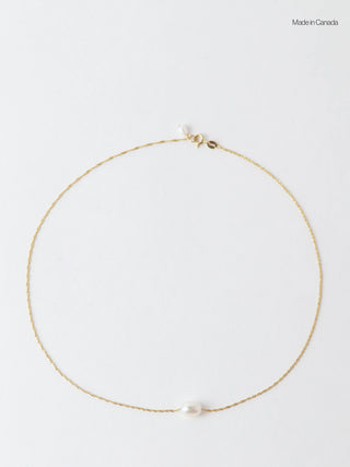 Poppy Finch Petite Oval Pearl Solitaire Necklace