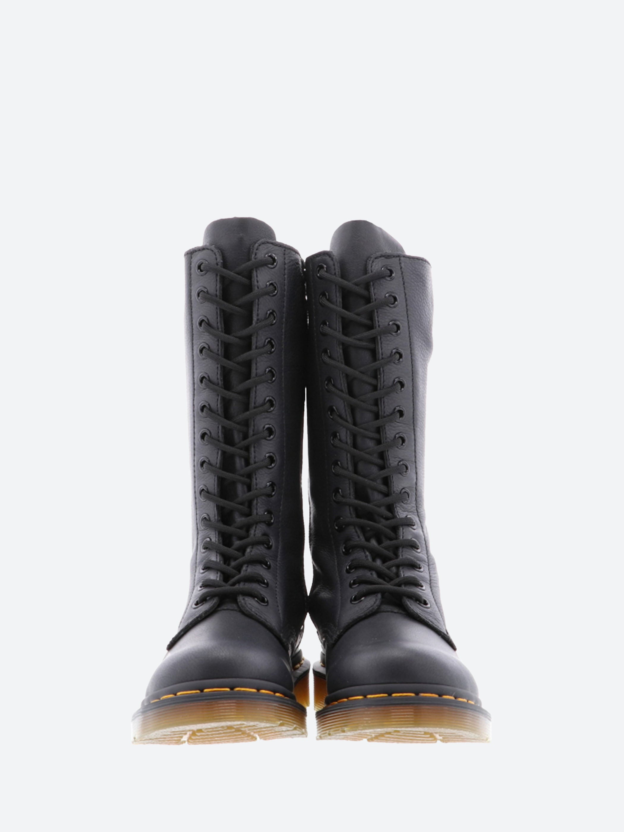 Dr. Martens - 1B99 in Black Virginia – gravitypope