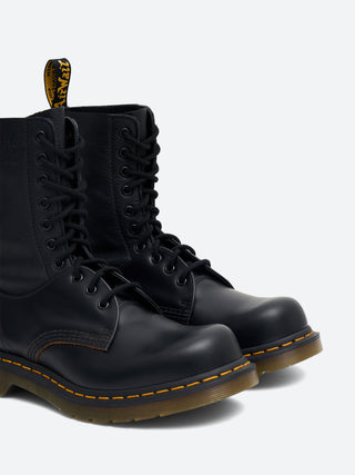 MM6 Maison Margiela 10 Eye Twisted and Reimagined