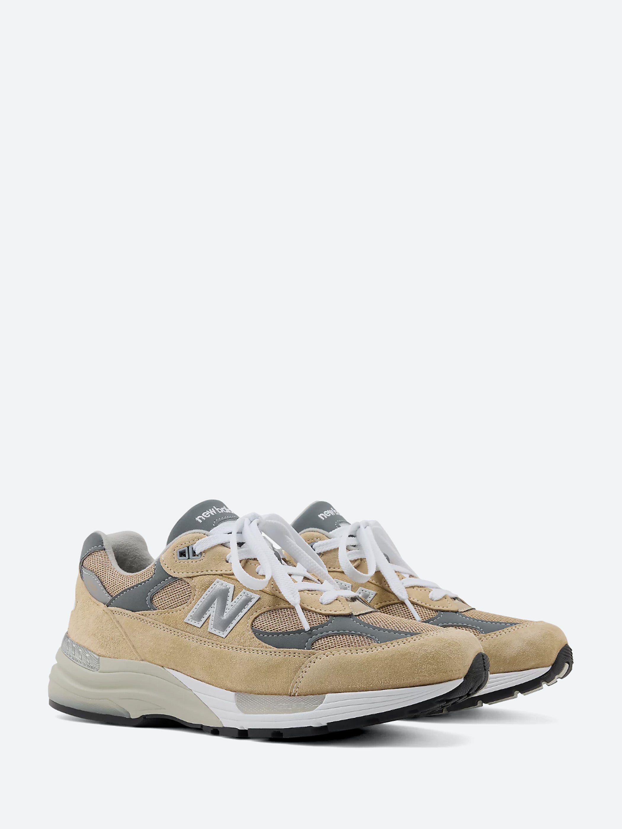 992
