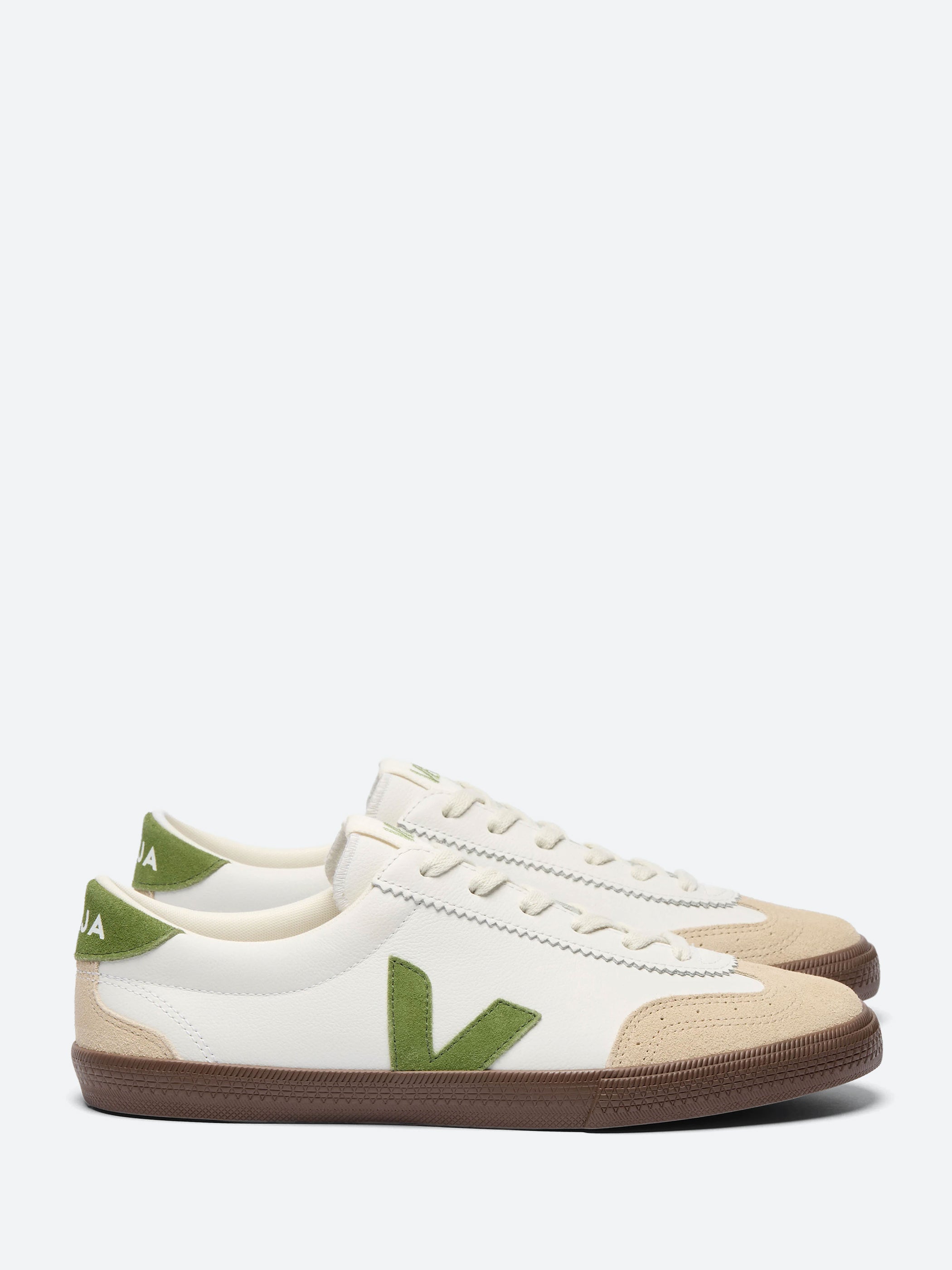 Veja - Volley Leather in White, Nautico and Bark – gravitypope
